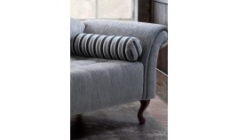 PT39000 Divan Clásico con patas en madera de haya